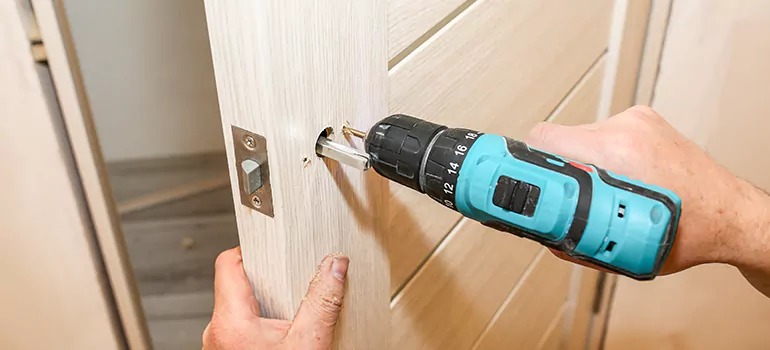 Old Door Knob Repair in Daytona Beach, FL