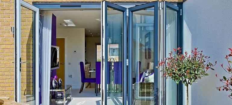 Commercial Door Glass Repair in Daytona Beach, FL