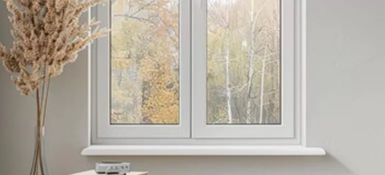 Vinyl Window Stool in Daytona Beach, FL